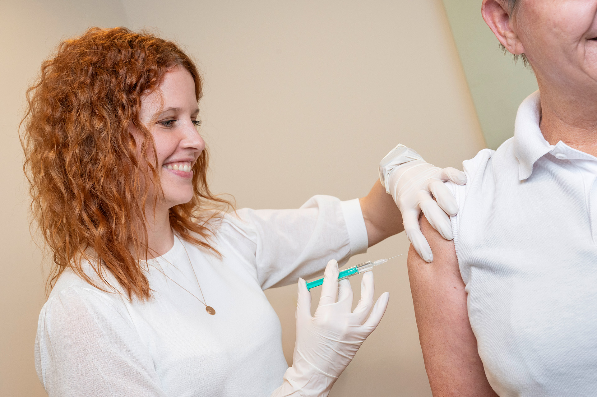 hausarzt_bad_voeslau_dr_nina_schimek_allgemeinmedizin_ordination_privat_alle_kassen_eingang_private_leistungen